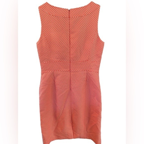 Tahari Levine coral dress. Size 8. Excellent like new condition. Button detail. - Picture 2 of 4